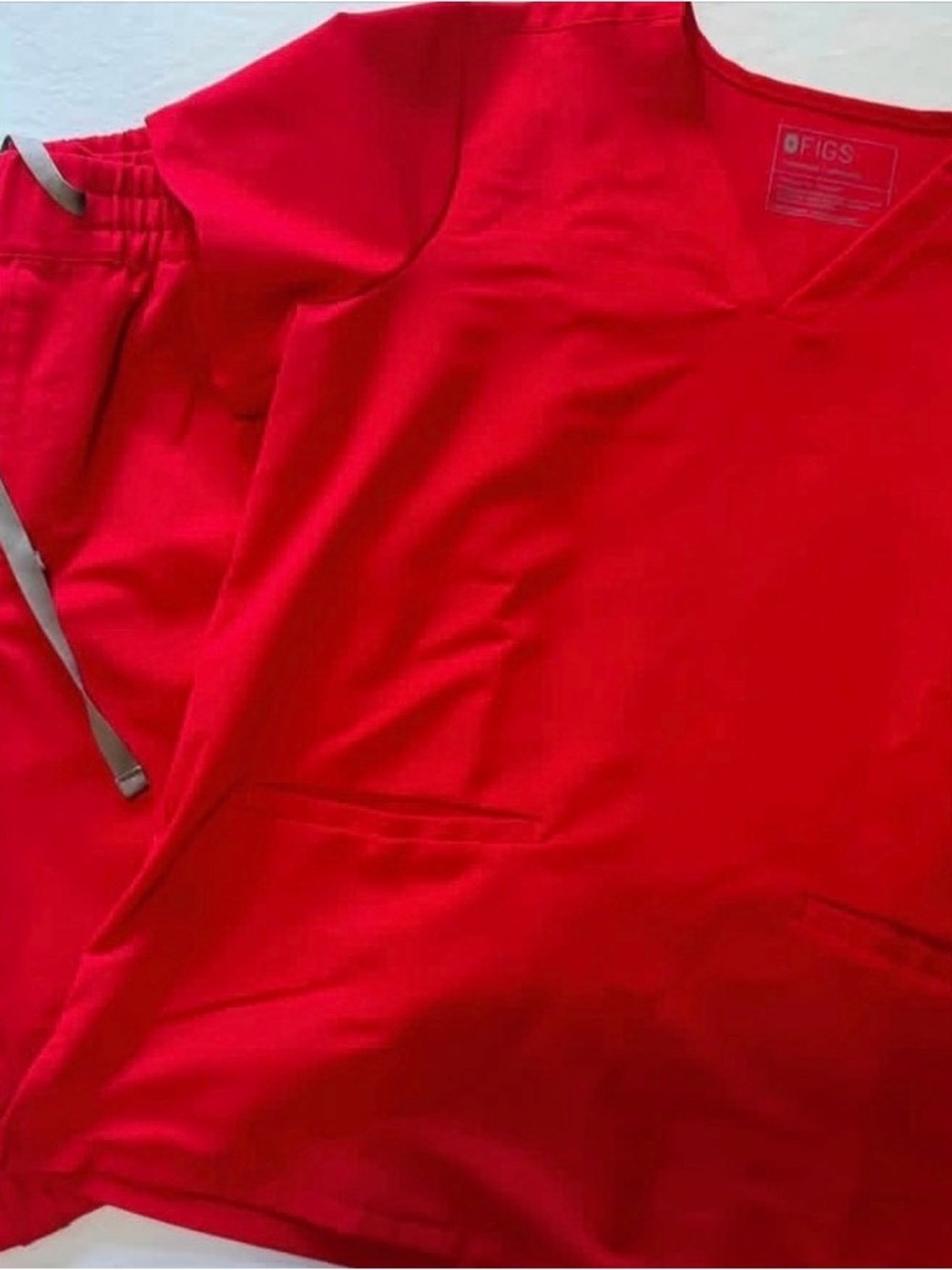 Figs women’s Bright Red scrub set